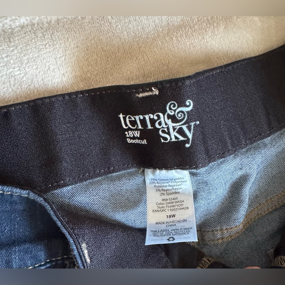 Women's Blue Jeans ( Bootcut Jeans) - Picture 3 of 12
